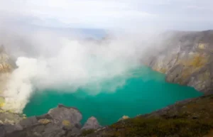 Ijen Crater Tour