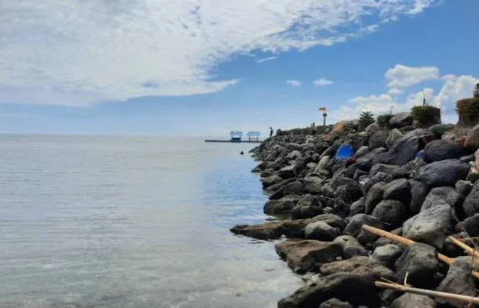 Pantai Bangsring Banyuwang
