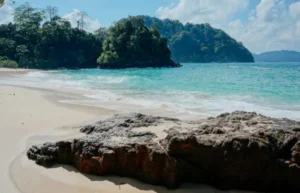 Pantai Tabuhan Banyuwangi