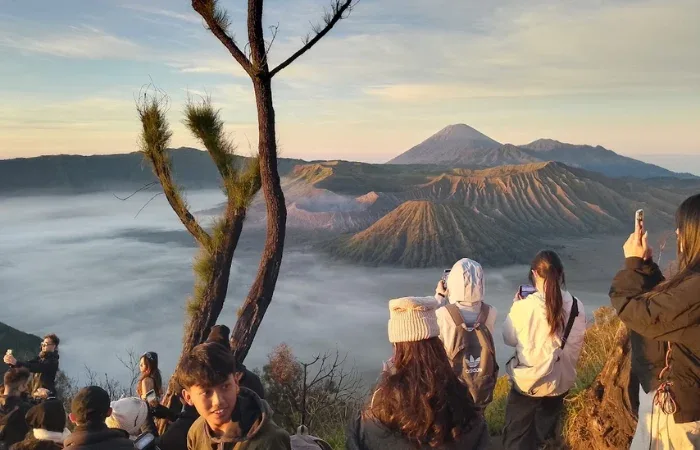 Bromo Ijen Tumpak Sewu Tour