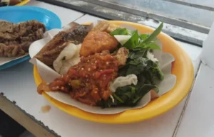 Nasi Tempong Banyuwangi Terkenal