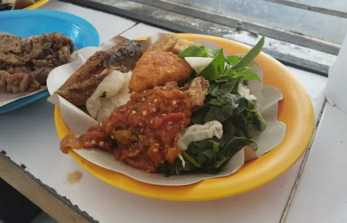 Nasi Tempong Banyuwangi Terkenal