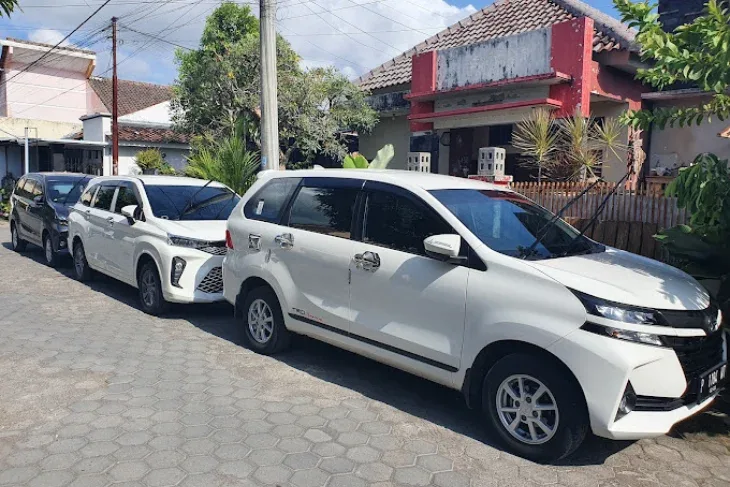 Sewa Mobil Banyuwangi Murah