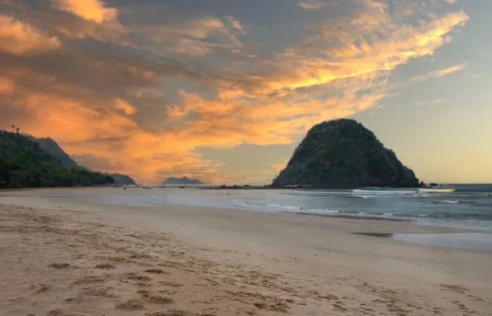 Pulau Merah Banyuwangi-001